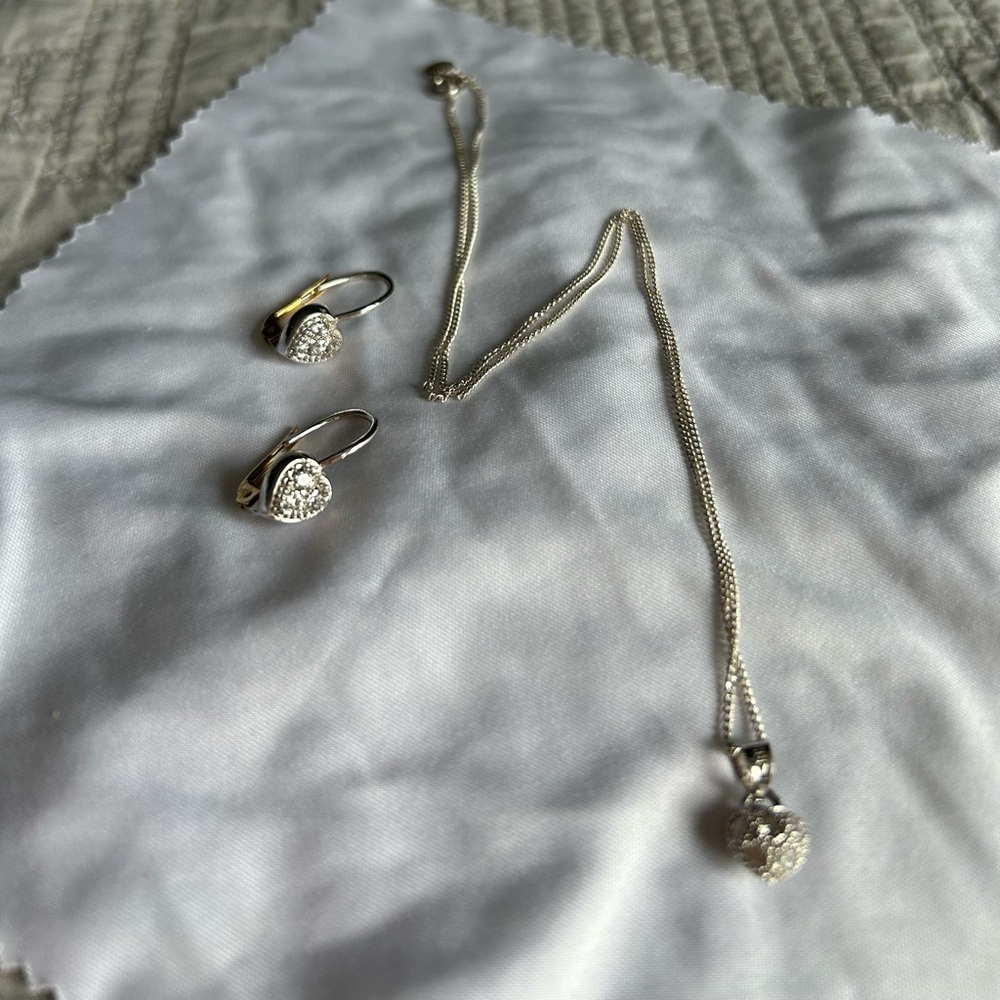 Swarovski Silver Necklace& Earring Set heart Crystal Accents- new! Never worn!